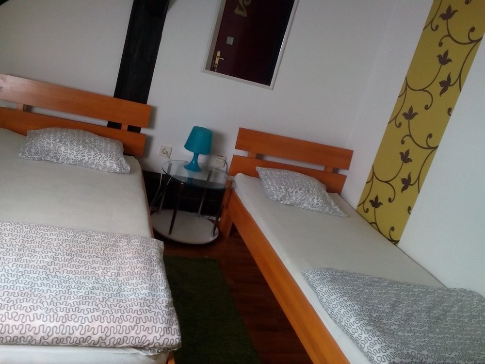 Centar Hostel *